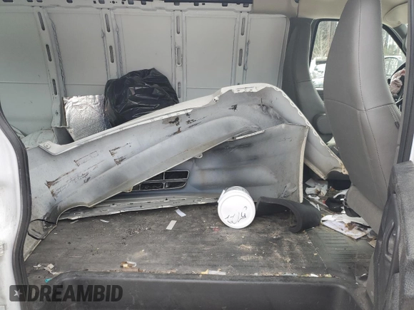 2023 GMC Savana Cargo z VIN 1GTW7AFP4P1188784, wystawiony jako Copart lot #88320445 z przebiegiem 55 278 mil mil oraz Szkoda całkowita • Salvage title. Historia ofert i sprzedaży dostępna na DreamBid. Obrazek 11.