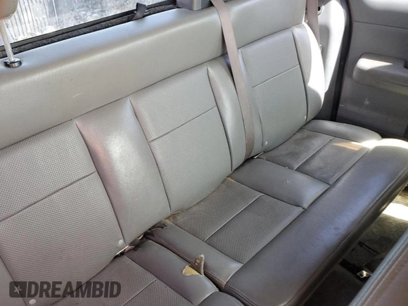 2008 Ford F-150 STX с VIN 1FTRX12W98FC05514, выставлен на аукционе Copart как лот 54832135 с пробегом 267 256 миль миль и Чистый • Clean title. История ставок и продаж доступна на DreamBid. Изображение 10.