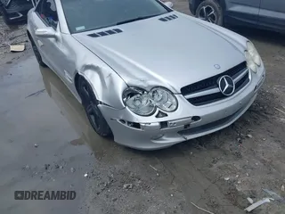 2004 Mercedes-Benz SL 500 z VIN WDBSK75F94F077444, wystawiony jako IAAI lot #42366519 z przebiegiem 181 413 mil mil oraz . Historia ofert i sprzedaży dostępna na DreamBid. Obrazek 6.