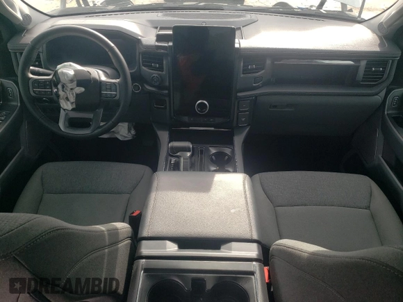 2024 Ford F-150 Lightning Flash с VIN 1FT6W3L78RWG28675, выставлен на аукционе Copart как лот 54061285 с пробегом 11 867 миль миль и Списание • Salvage title. История ставок и продаж доступна на DreamBid. Изображение 8.