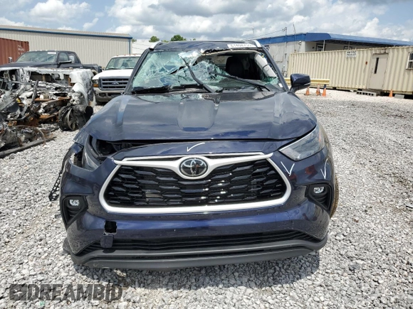 2024 Toyota Highlander LE with VIN 5TDKDRAH5RS544722, listed as a Copart auction lot 61408755 with 13,673 mi miles and Salvage title. Bid and sale history available at DreamBid. Image 5.