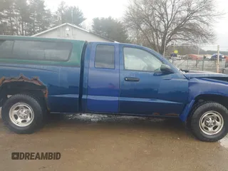 2007 Dodge Dakota ST z VIN 1D7HE22K77S181214, wystawiony jako IAAI lot #41911600 z przebiegiem 156 393 mil mil oraz . Historia ofert i sprzedaży dostępna na DreamBid. Obrazek 14.