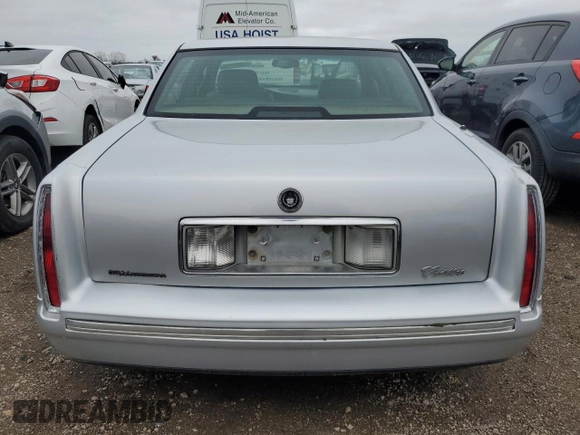 1999 Cadillac DeVille z VIN 1G6KD54Y2XU807846, wystawiony jako Copart lot #53070705 z przebiegiem Nie podano mil oraz Czysty tytuł • Clean title. Historia ofert i sprzedaży dostępna na DreamBid. Obrazek 6.