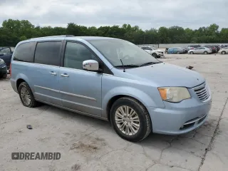 2012 Chrysler Town & Country Limited z VIN 2C4RC1GGXCR394219, wystawiony jako Copart lot #57032565 z przebiegiem Nie podano mil oraz Szkoda całkowita • Salvage title. Historia ofert i sprzedaży dostępna na DreamBid. Obrazek 4.