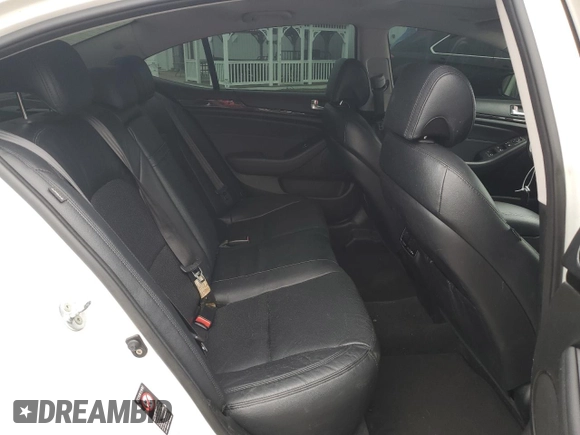 2016 Kia Cadenza Premium with VIN KNALN4D75G5211315, listed as a Copart auction lot 73291874 with 113,734 mi miles and Clean Title. Bid and sale history available at carsss.com. Image 10.