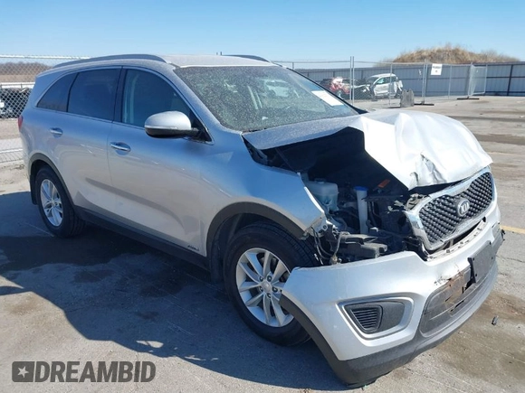 2018 Kia Sorento LX with VIN 5XYPGDA37JG376605, listed as a IAAI auction lot 41812731 with 118,579 mi miles. Bid and sale history available at carsss.com. Image 1.