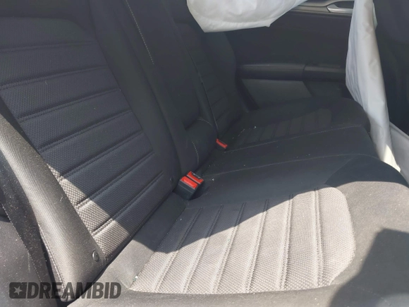 2020 Ford Fusion SE z VIN 3FA6P0LU5LR153942, wystawiony jako IAAI lot #42145638 z przebiegiem 99 961 mil mil oraz . Historia ofert i sprzedaży dostępna na DreamBid. Obrazek 8.