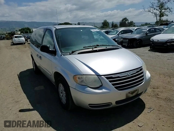 2007 Chrysler Town & Country LX with VIN 2A4GP44R17R258841, listed as a Copart auction lot 54401695 with 155,155 mi miles and Salvage Title. Bid and sale history available at DreamBid. Image 14.