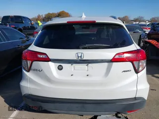 2021 Honda HR-V EX with VIN 3CZRU6H5XMM750887, listed as a IAAI auction lot 40983288 with 56,482 mi miles. Bid and sale history available at carsss.com. Image 16.