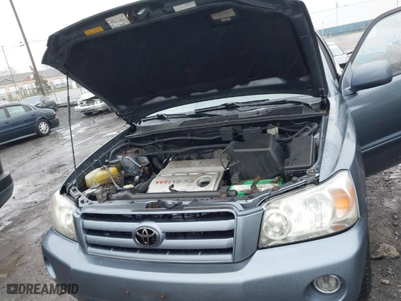 2004 Toyota Highlander with VIN JTEEP21A140053974, listed as a IAAI auction lot 42021517 with 215,387 mi miles. Bid and sale history available at carsss.com. Image 10.