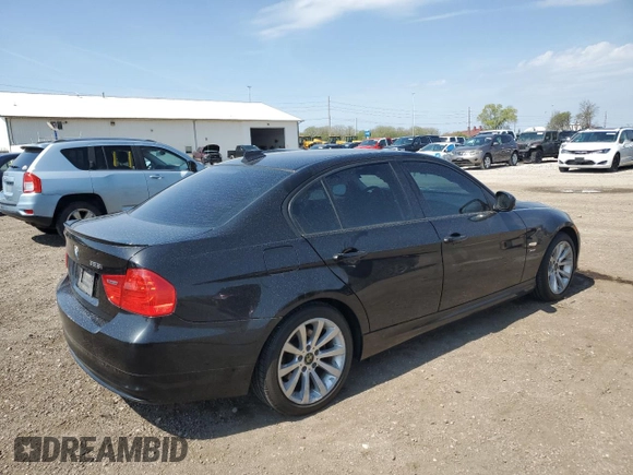 2011 BMW 3 Series 328i xDrive z VIN WBAPK5G57BNN30721, wystawiony jako Copart lot #54138535 z przebiegiem 145 049 mil mil oraz Szkody całkowita. Historia ofert i sprzedaży dostępna na DreamBid. Obrazek 3.