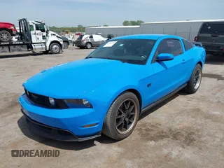 2010 Ford Mustang GT z VIN 1ZVBP8CH0A5113940, wystawiony jako IAAI lot #42068181 z przebiegiem 131 760 mil mil oraz . Historia ofert i sprzedaży dostępna na DreamBid. Obrazek 17.
