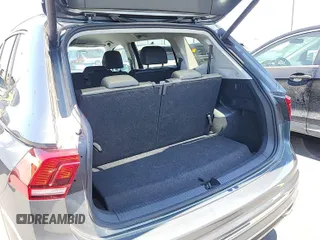 2024 Volkswagen Tiguan SE with VIN 3VV3B7AX8RM107014, listed as a IAAI auction lot 42734341 with 27,789 mi miles and . Bid and sale history available at DreamBid. Image 39.