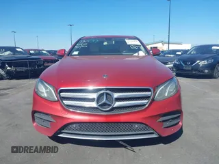2020 Mercedes-Benz E 350 z VIN WDDZF8DBXLA704257, wystawiony jako IAAI lot #41248454 z przebiegiem 67 143 mil mil oraz . Historia ofert i sprzedaży dostępna na DreamBid. Obrazek 12.