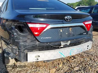 2017 Toyota Camry XLE z VIN 4T1BF1FK0HU670525, wystawiony jako IAAI lot #42277984 z przebiegiem 149 225 mil mil oraz . Historia ofert i sprzedaży dostępna na DreamBid. Obrazek 6.