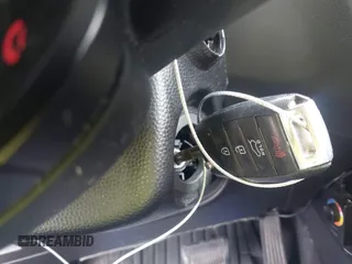 2016 Kia Soul + z VIN KNDJP3A50G7349026, wystawiony jako IAAI lot #42260782 z przebiegiem 63 913 mil mil oraz . Historia ofert i sprzedaży dostępna na DreamBid. Obrazek 11.