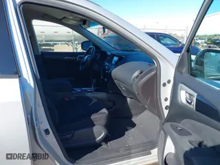 2016 Nissan Pathfinder SL with VIN 5N1AR2MN7GC644109, listed as a IAAI auction lot 40877456 with 114,532 mi miles. Bid and sale history available at carsss.com. Image 5.
