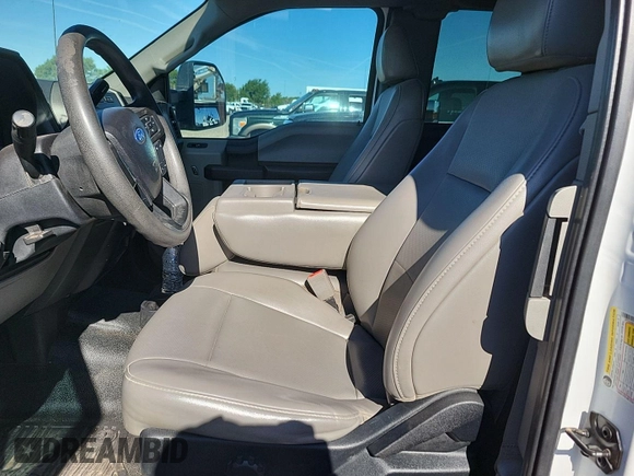 2019 Ford F-250 XL with VIN 1FT7X2B62KEC45296, listed as a IAAI auction lot 42350263 with 143,331 mi miles and . Bid and sale history available at DreamBid. Image 1.