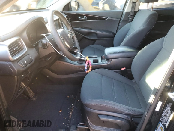 2019 Kia Sorento LX with VIN 5XYPGDA31KG560228, listed as a Copart auction lot 82094264 with 121,907 mi miles and Salvage Title. Bid and sale history available at DreamBid. Image 7.