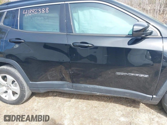2019 Jeep Compass Latitude z VIN 3C4NJDBB9KT679054, wystawiony jako IAAI lot #41892388 z przebiegiem 61 382 mil mil oraz . Historia ofert i sprzedaży dostępna na DreamBid. Obrazek 6.