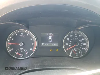2020 Kia Optima LX z VIN 5XXGT4L38LG384583, wystawiony jako Copart lot #61817765 z przebiegiem 120 968 mil mil oraz Szkoda całkowita • Salvage title. Historia ofert i sprzedaży dostępna na DreamBid. Obrazek 9.