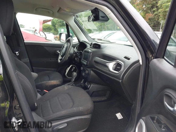 2018 Jeep Renegade Latitude z VIN ZACCJABB8JPJ33239, wystawiony jako IAAI lot #42270008 z przebiegiem 149 015 mil mil oraz . Historia ofert i sprzedaży dostępna na DreamBid. Obrazek 5.