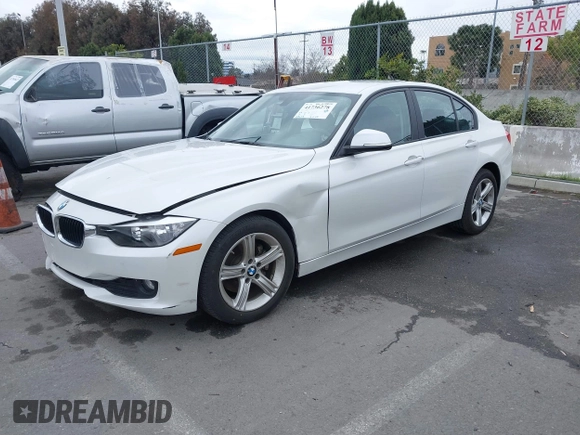 2015 BMW 3 Series 320i with VIN WBA3B1C5XFK137171, listed as a IAAI auction lot 41736278 with 28,673 mi miles. Bid and sale history available at carsss.com. Image 17.