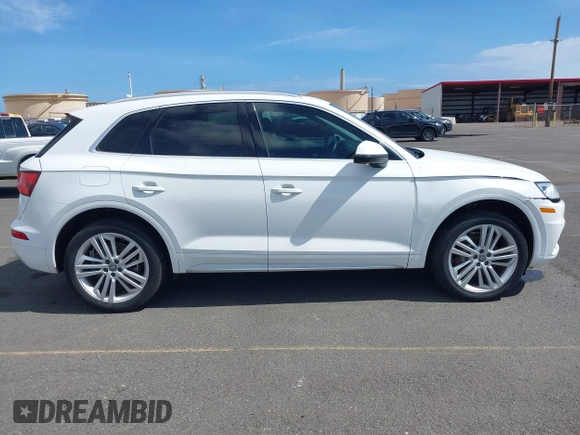 2018 Audi Q5 Premium Plus z VIN WA1BNAFY0J2239383, wystawiony jako IAAI lot #42384069 z przebiegiem 44 069 mil mil oraz . Historia ofert i sprzedaży dostępna na DreamBid. Obrazek 13.