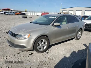 2014 Volkswagen Jetta TDI with VIN 3VWLL7AJ8EM266274, listed as a Copart auction lot 50441735 with 155,703 mi miles and Salvage title. Bid and sale history available at DreamBid. Image 1.