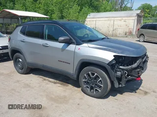 2021 Jeep Compass Trailhawk z VIN 3C4NJDDB7MT590390, wystawiony jako IAAI lot #42163205 z przebiegiem 70 551 mil mil oraz . Historia ofert i sprzedaży dostępna na DreamBid. Obrazek 1.