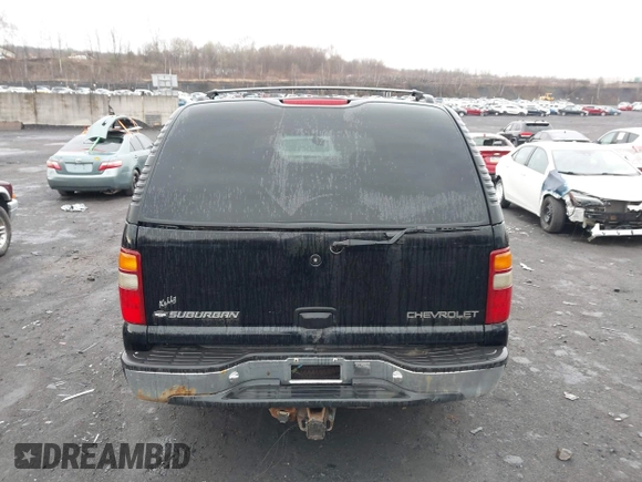 2000 Chevrolet Suburban LT with VIN 3GNFK16T1YG197268, listed as a IAAI auction lot 42026756 with 151,674 mi miles. Bid and sale history available at carsss.com. Image 16.