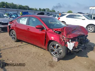2022 Nissan Sentra SV z VIN 3N1AB8CV5NY306910, wystawiony jako IAAI lot #40056593 z przebiegiem 8 850 mil mil oraz . Historia ofert i sprzedaży dostępna na DreamBid. Obrazek 1.