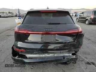 2022 Audi e-tron Premium Plus с VIN WA1LAAGE5NB021918, выставлен на аукционе Copart как лот 88352465 с пробегом 42 662 миль миль и Списание • Salvage title. История ставок и продаж доступна на DreamBid. Изображение 6.