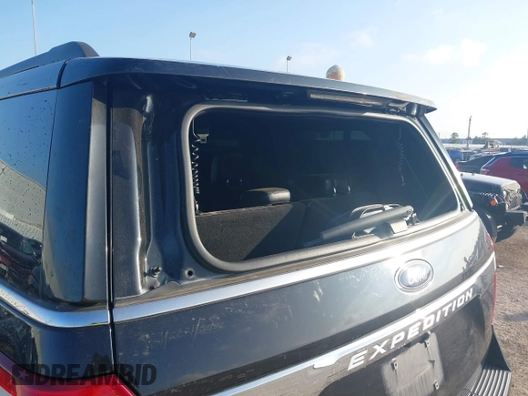 2019 Ford Expedition XLT with VIN 1FMJU1JT9KEA16156, listed as a IAAI auction lot 41472260 with 154,097 mi miles and . Bid and sale history available at DreamBid. Image 18.