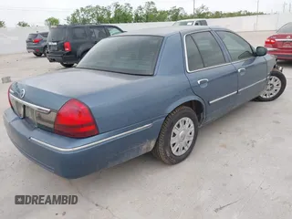 2010 Mercury Grand Marquis LS z VIN 2MEBM7FV6AX612245, wystawiony jako IAAI lot #41969143 z przebiegiem 83 737 mil mil oraz . Historia ofert i sprzedaży dostępna na DreamBid. Obrazek 4.