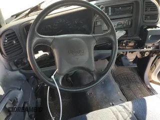 1995 GMC Sierra 1500 with VIN 1GDGC24K0SZ540665, listed as a Copart auction lot 67076364 with 129,534 mi miles and Salvage Title. Bid and sale history available at DreamBid. Image 8.