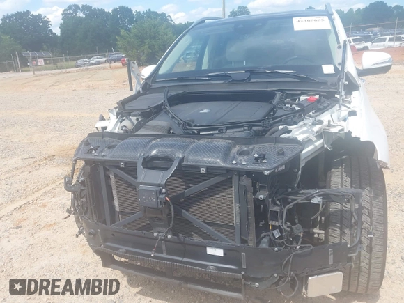 2021 Mercedes-Benz GLE 450 with VIN 4JGFB5KE9MA322853, listed as a IAAI auction lot 42460605 with 107,408 mi miles and . Bid and sale history available at DreamBid. Image 17.