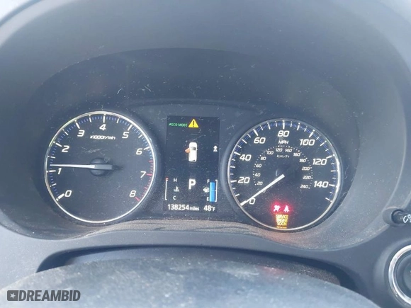 2017 Mitsubishi Outlander SE with VIN JA4AD3A33HZ001406, listed as a IAAI auction lot 41873042 with 138,254 mi miles. Bid and sale history available at carsss.com. Image 7.