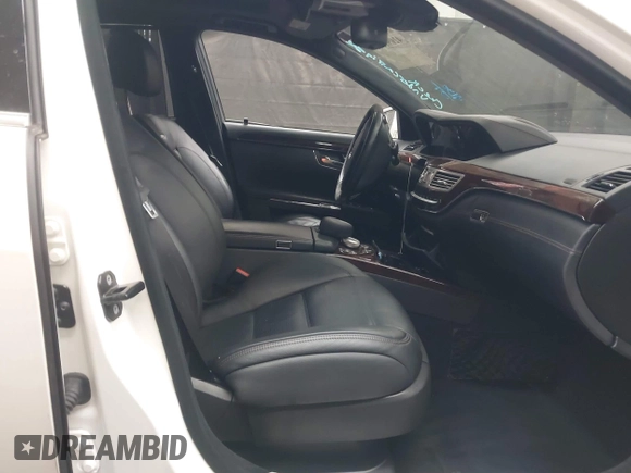 2011 Mercedes-Benz S 63 AMG with VIN WDDNG7EB7BA402556, listed as a IAAI auction lot 42097570 with 77,145 mi miles and . Bid and sale history available at DreamBid. Image 5.