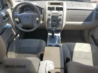 2008 Ford Escape XLT with VIN 1FMCU93128KA72839, listed as a Copart auction lot 63145615 with 202,711 mi miles and Clean title. Bid and sale history available at DreamBid. Image 8.