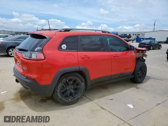2019 Jeep Cherokee Trailhawk z VIN 1C4PJMBX8KD315136, wystawiony jako Copart lot #60614805 z przebiegiem 102 936 mil mil oraz Czysty tytuł • Clean title. Historia ofert i sprzedaży dostępna na DreamBid. Obrazek 3.