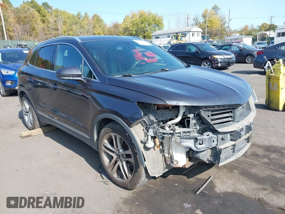 2015 Lincoln MKC with VIN 5LMCJ2A93FUJ24373, listed as a IAAI auction lot 40638009 with 127,336 mi miles. Bid and sale history available at carsss.com. Image 1.