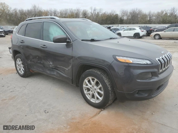 2016 Jeep Cherokee Altitude with VIN 1C4PJMCS1GW322976, listed as a Copart auction lot 82009614 with 93,013 mi miles and Salvage Title. Bid and sale history available at carsss.com. Image 4.