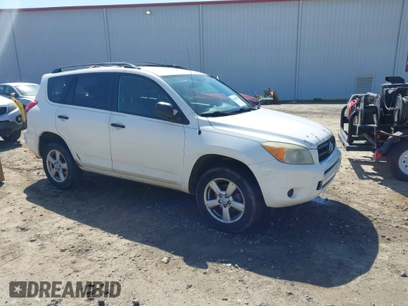 2008 Toyota RAV4 with VIN JTMZD35V685106744, listed as a IAAI auction lot 41960434 with 218,671 mi miles. Bid and sale history available at carsss.com. Image 1.