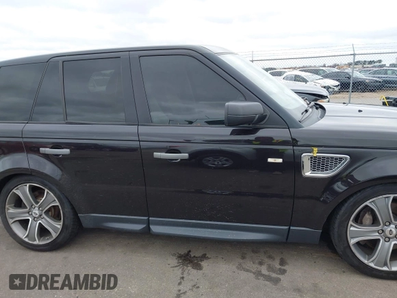 2009 Land Rover Range Rover Sport SC with VIN SALSH23419A203927, listed as a IAAI auction lot 41949748 with 165,684 mi miles and . Bid and sale history available at DreamBid. Image 13.
