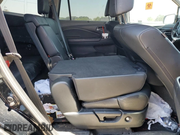 2018 Honda Pilot Touring with VIN 5FNYF6H93JB042446, listed as a Copart auction lot 52249195 with 111,044 mi miles and Salvage title. Bid and sale history available at DreamBid. Image 12.