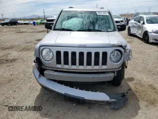 2017 Jeep Patriot High Altitude with VIN 1C4NJPFA5HD122871, listed as a Copart auction lot 50761645 with 105,186 mi miles and Salvage Title. Bid and sale history available at carsss.com. Image 5.