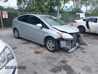 2011 Toyota Prius I with VIN JTDKN3DU3B5327412, listed as a IAAI auction lot 42004987 with 314,253 mi miles. Bid and sale history available at carsss.com. Image 1.