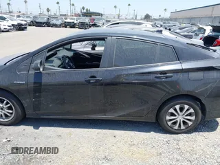 2017 Toyota Prius Two with VIN JTDKBRFU4H3541662, listed as a IAAI auction lot 42316969 with 84,815 mi miles and . Bid and sale history available at DreamBid. Image 15.