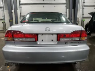 2001 Honda Accord LX z VIN JHMCG55401C011175, wystawiony jako Copart lot #88027405 z przebiegiem 143 973 mil mil oraz Szkoda całkowita • Salvage title. Historia ofert i sprzedaży dostępna na DreamBid. Obrazek 6.